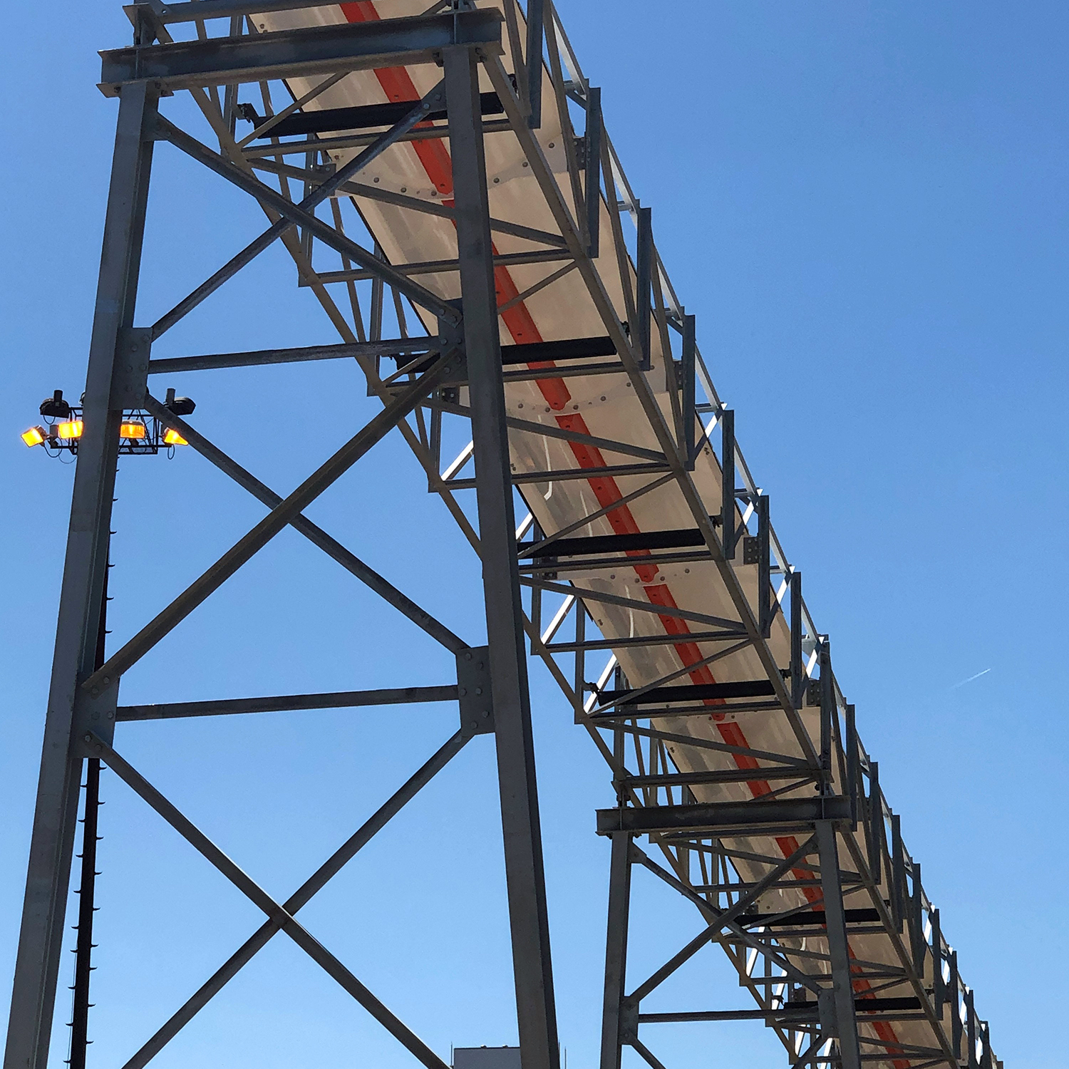 Bruks Siwertell air-cushioned conveyor