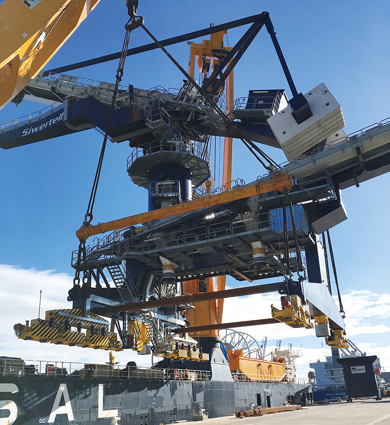 Siwertell ship unloader lifted onboard on a ship