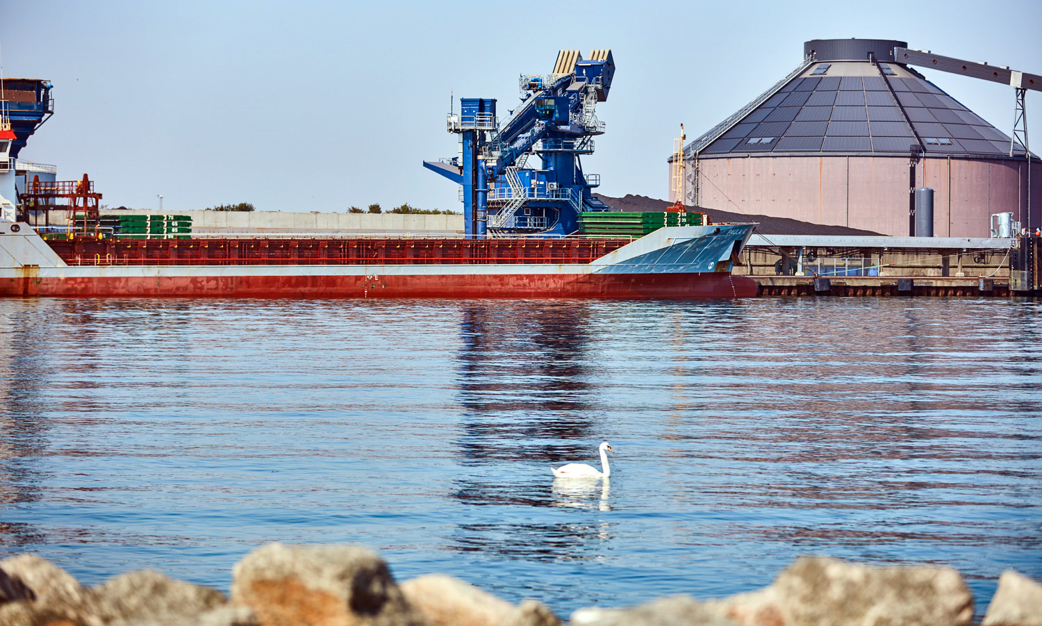 Siwertell ship unloader in Denmark