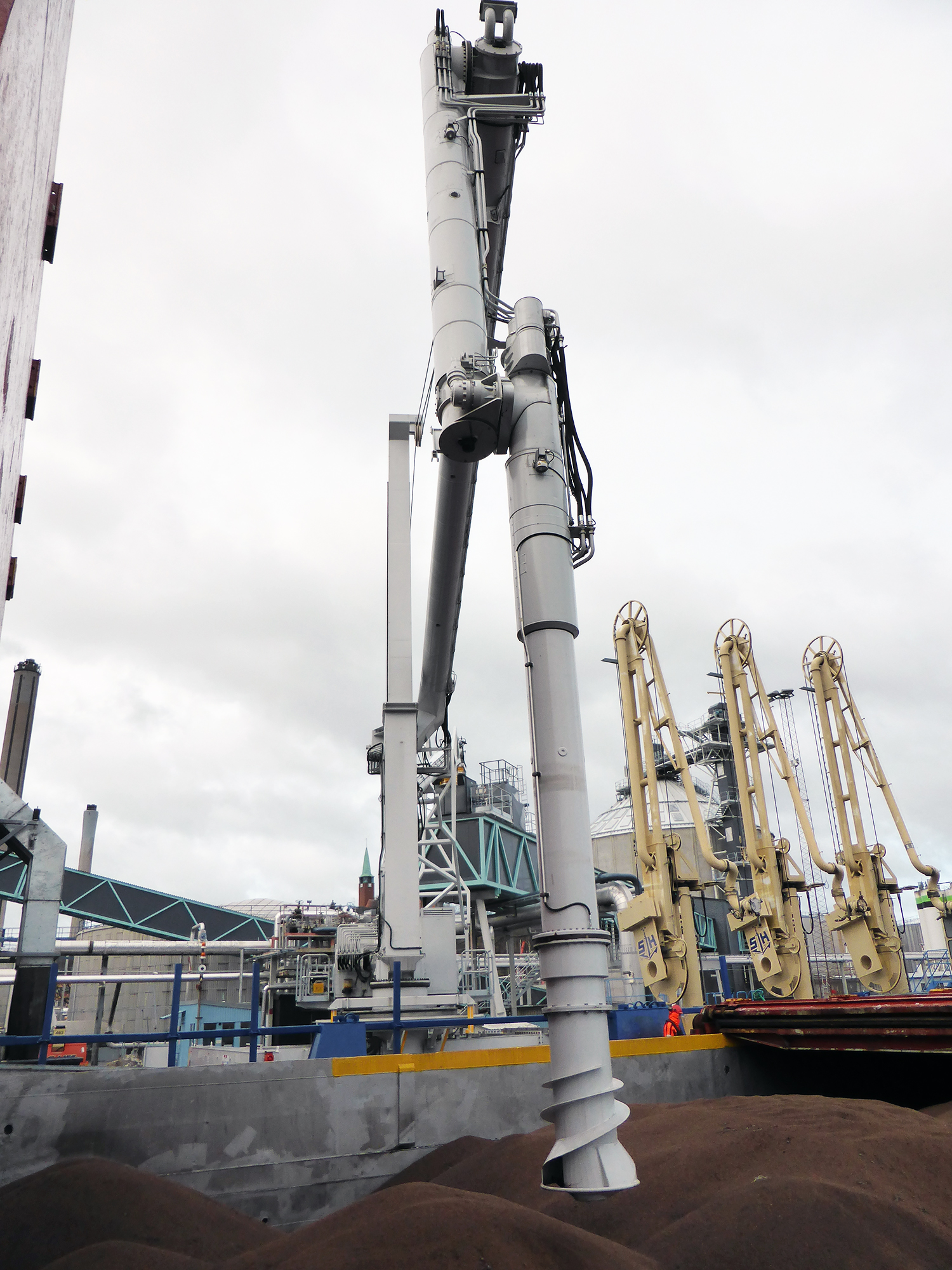 Siwertell road mobile unloader conveying system