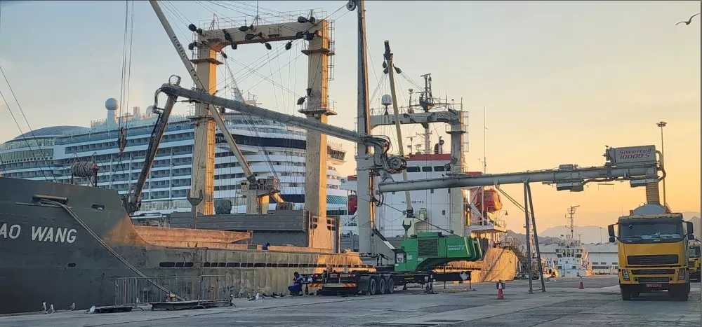 Road Mobile ship unloader Bruks Siwertell