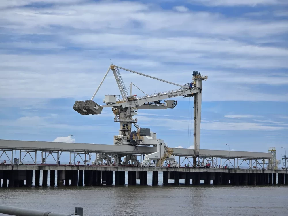 Siwertell ship unloader