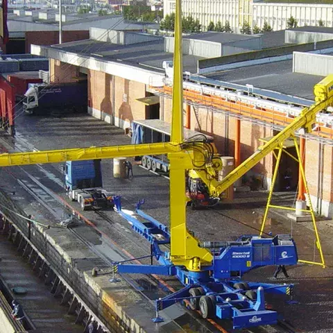 Yellow Siwertell Ship unloader in operation