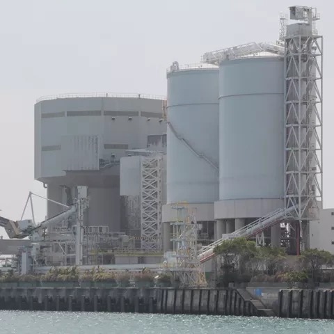 Siwertell Ship unloader for limestone, Hong Kong