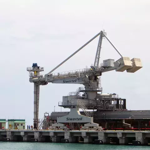 Siwertell ship unloader in Cilegon, Indonesia