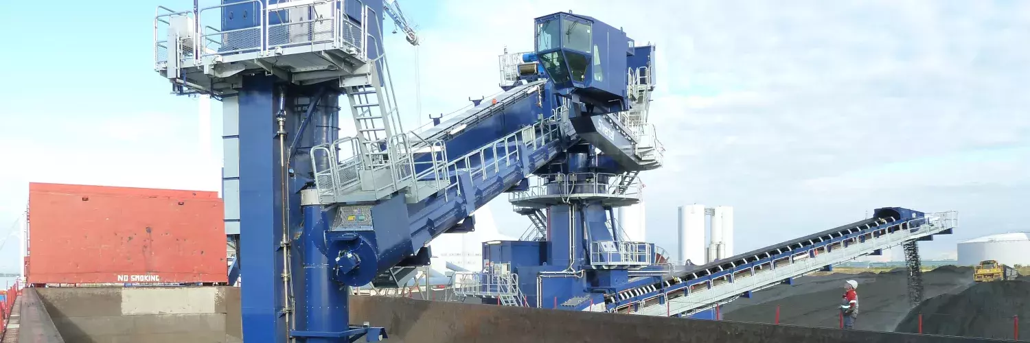 Siwertell_Dong_Biomass_and_Coal_Ship_Unloader