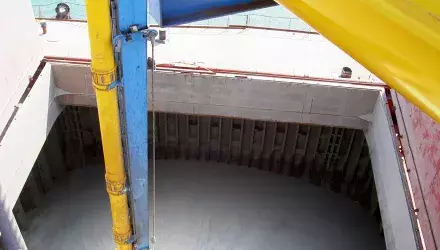 Unloading sulfur with Siwertell ship unloader