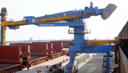 Siwertell ship unloader