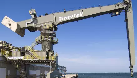 Siwertell ship unloader