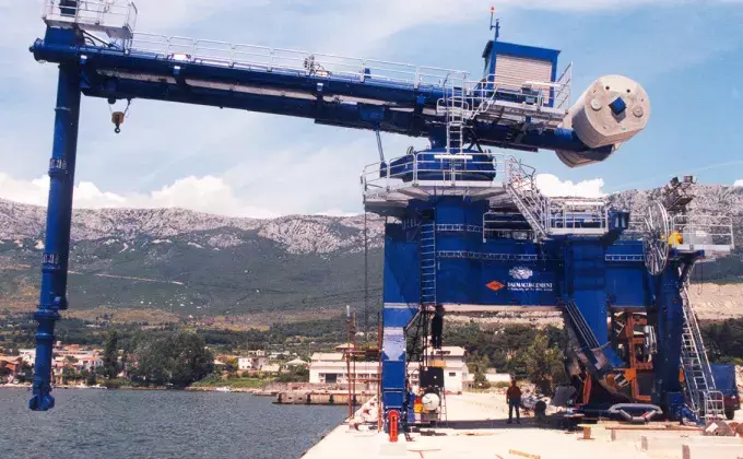 Blue Siwertell Ship unloader for coal, Croatia