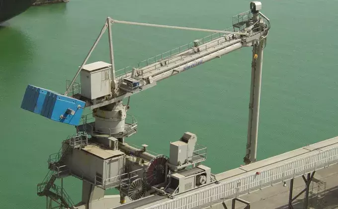 White Siwertell Ship unloader for cement, Kuwait
