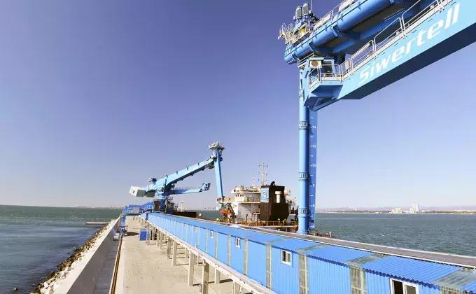 Siwertell ship unloader in China