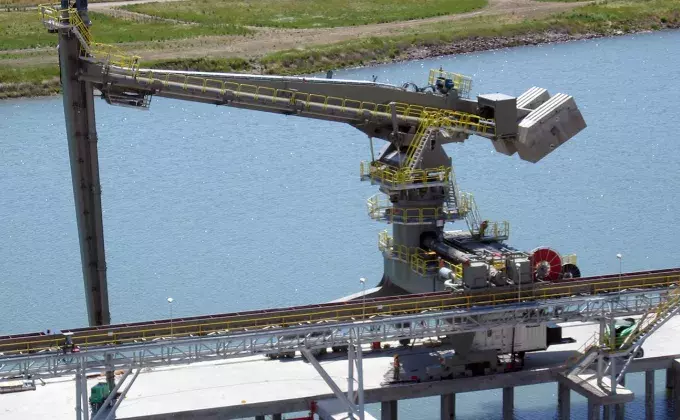 Siwertell ship unloader
