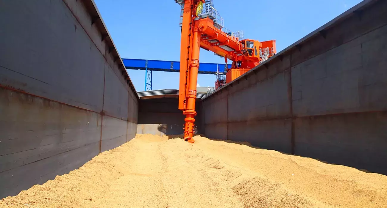Orange Siwertell Ship unloader in operation