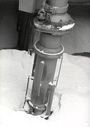 Counter-rotating inlet feeder